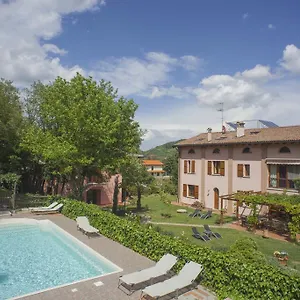  Farm stay Il Cavicchio